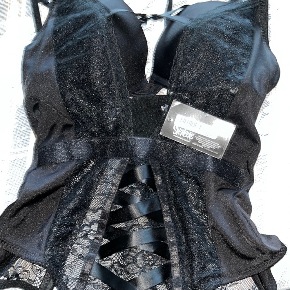 Spencer's Black Chemise with Lace and Structured Design